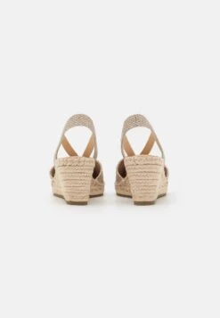 Tamaris Espadrille - Light Gold -Tamaris Schuh Geschaft b6aa17e04df745a3b8993b10d2452f00