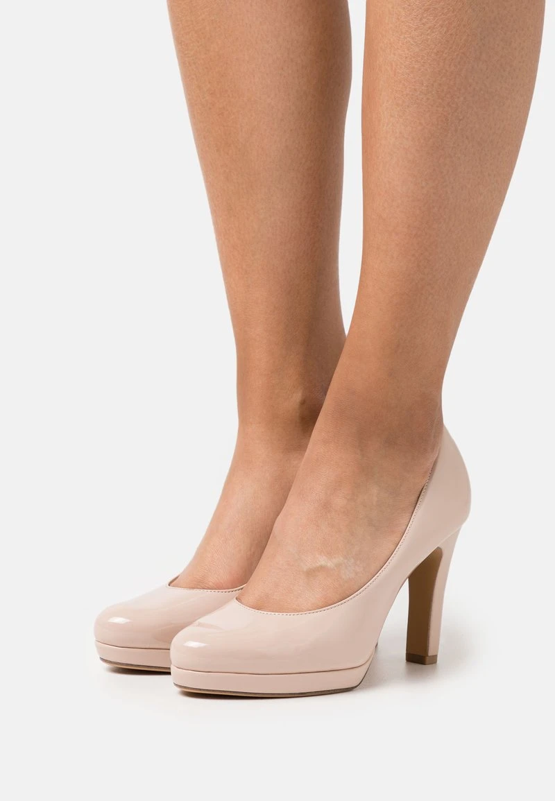 Titelseite -Tamaris Schuh Geschaft dc1ce78ed0ec444a97a6fc2a79adb46e