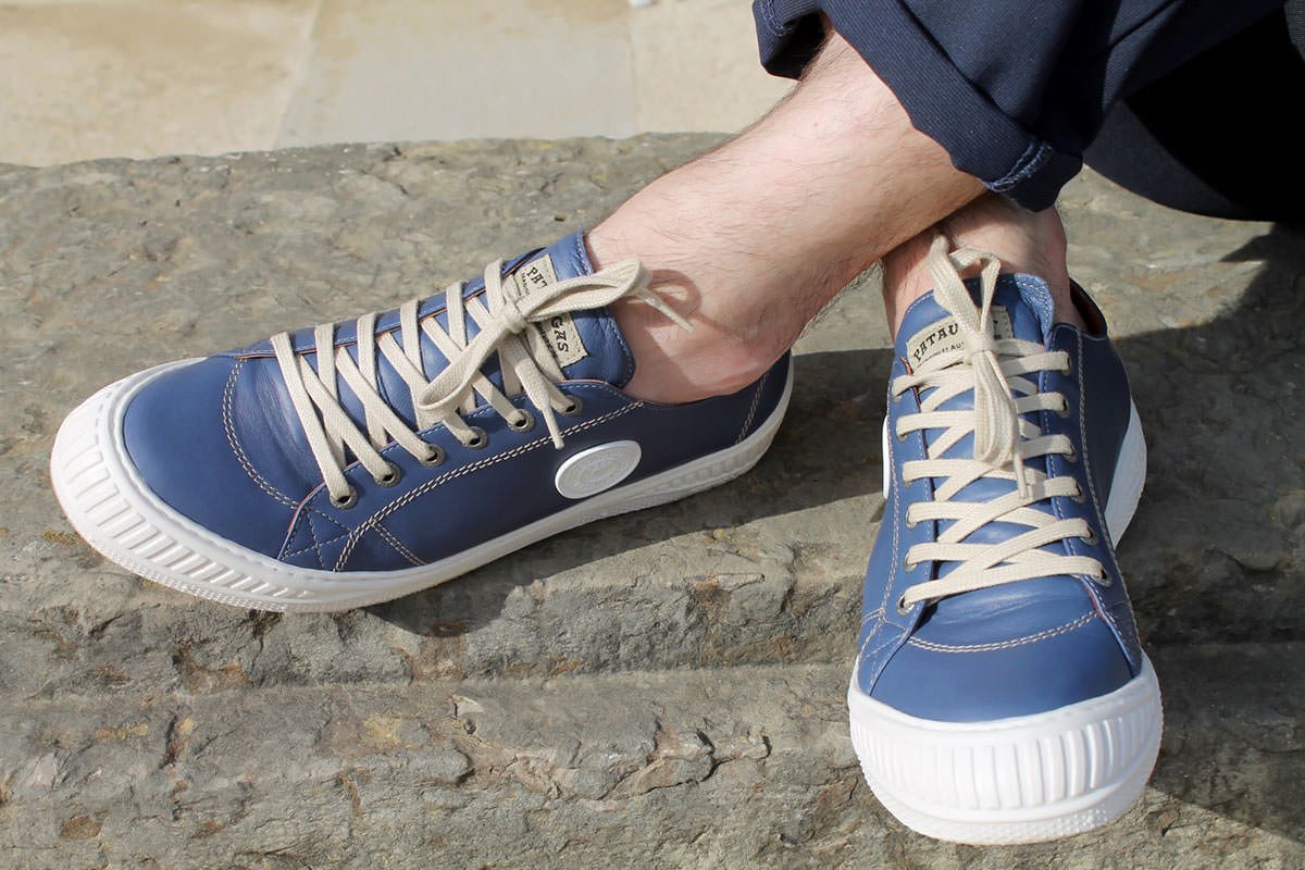 Titelseite -Tamaris Schuh Geschaft pataugas fond